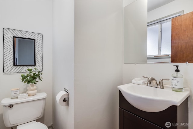 11816 40th Ave S, Tukwila, WA 98168 - half bath with toilet and vanity