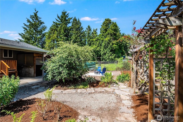 11816 40th Ave S, Tukwila, WA 98168 - view of yard featuring a patio area
