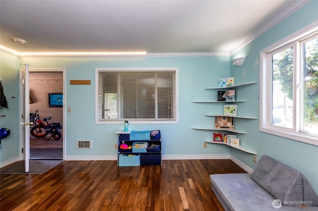250 Tucker Ave Unit 22, Friday Harbor, WA 98250 - sitting room with wood finished floors, ornamental molding, and baseboards