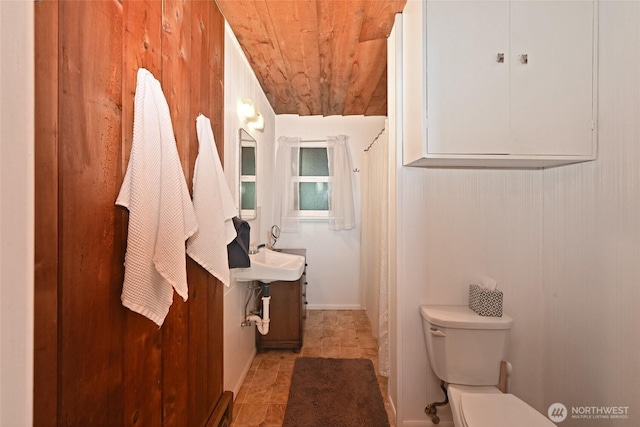8204 Naketa Beach Walk, Mukilteo, WA 98275 - bathroom with toilet, wood ceiling, a shower with curtain, and vanity
