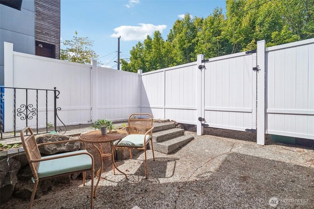 603 NW 52nd St, Seattle, WA 98107 - view of patio / terrace