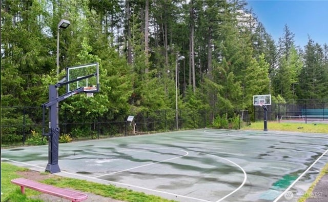 4459 249th Ter SE Unit 8-5, Issaquah, WA 98029 - view of sport court featuring community basketball court and a view of trees