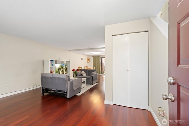 8407 18th Ave W Unit 6-104, Everett, WA 98204 - living area with wood finished floors and baseboards