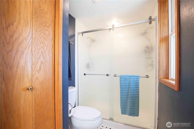 8082 Daniel Pl NW, Silverdale, WA 98383 - full bathroom with a shower stall and toilet