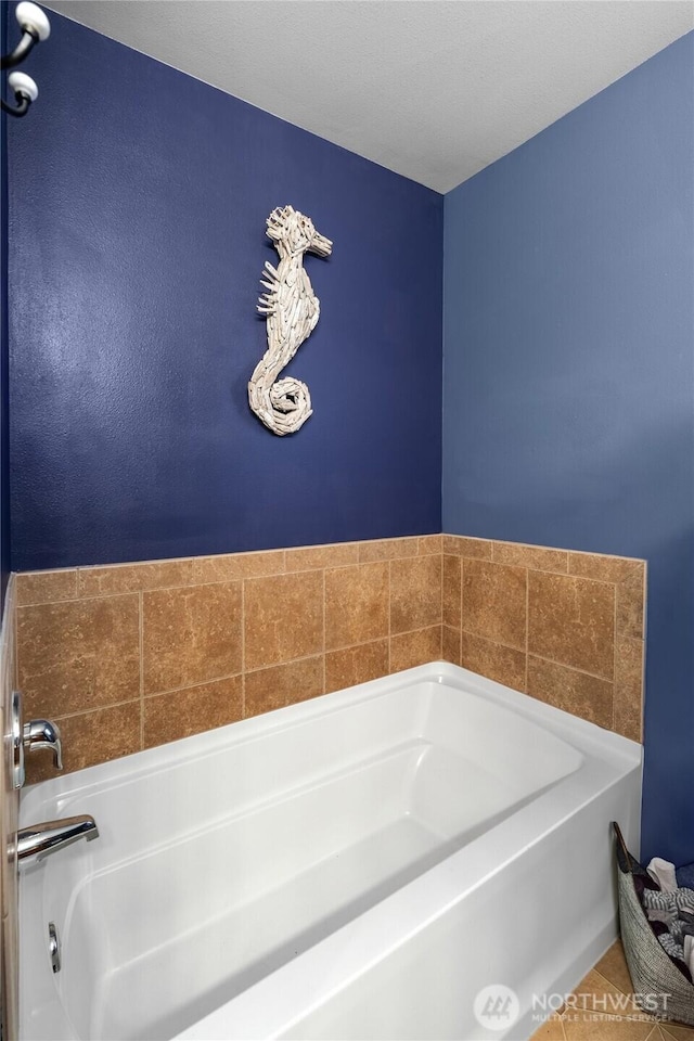 782 Fenway Ln SW, Tumwater, WA 98512 - full bathroom featuring a bath