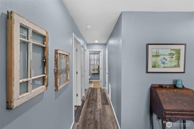 782 Fenway Ln SW, Tumwater, WA 98512 - hall with dark wood-style flooring, baseboards, and recessed lighting