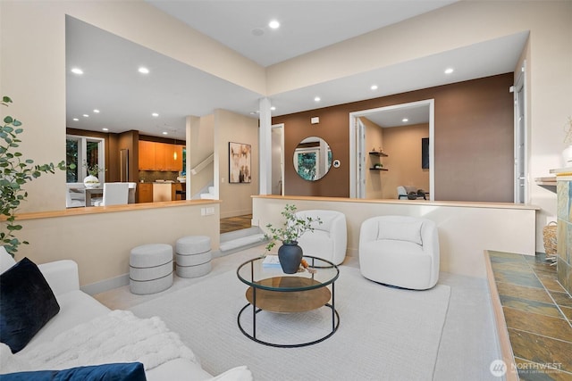 530 Alexander Ave, Kirkland, WA 98033 - living room with recessed lighting