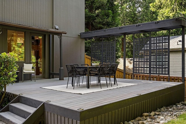 530 Alexander Ave, Kirkland, WA 98033 - wooden terrace featuring outdoor dining area