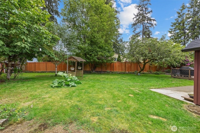 19019 Grannis Rd, Bothell, WA 98012 - view of yard with a patio