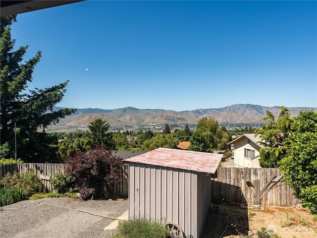 604 N Larch Ave, East Wenatchee, WA 98802 - view of mountain backdrop