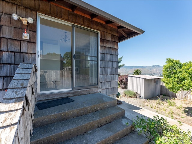 604 N Larch Ave, East Wenatchee, WA 98802 - entrance to property with a mountain view
