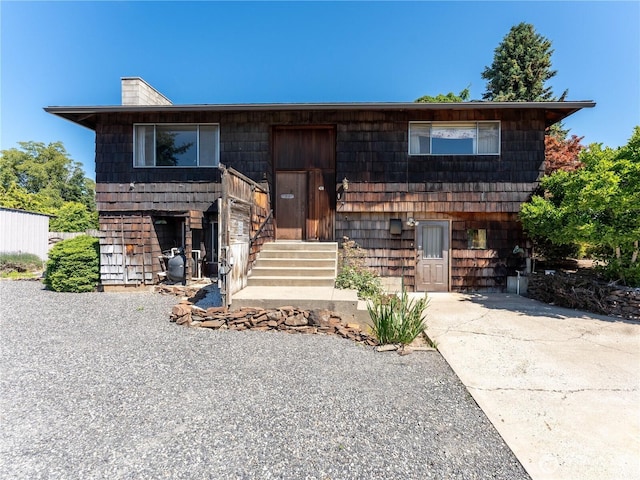 604 N Larch Ave, East Wenatchee, WA 98802 - raised ranch featuring a chimney