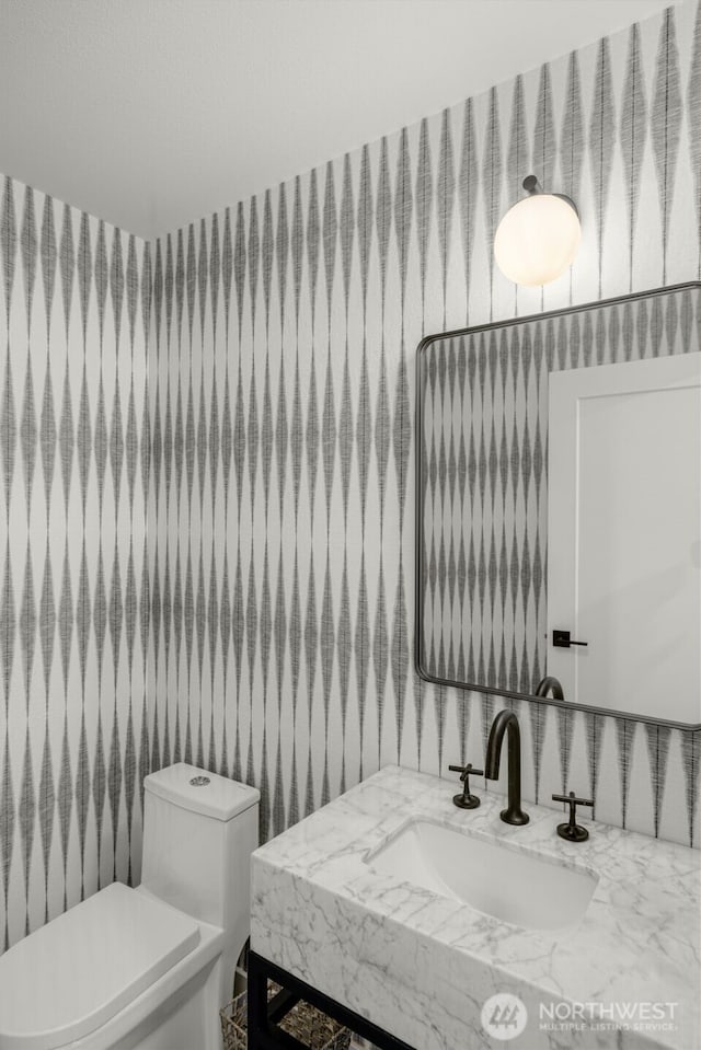 7201 Seward Park Ave S, Seattle, WA 98118 - bathroom featuring toilet and vanity