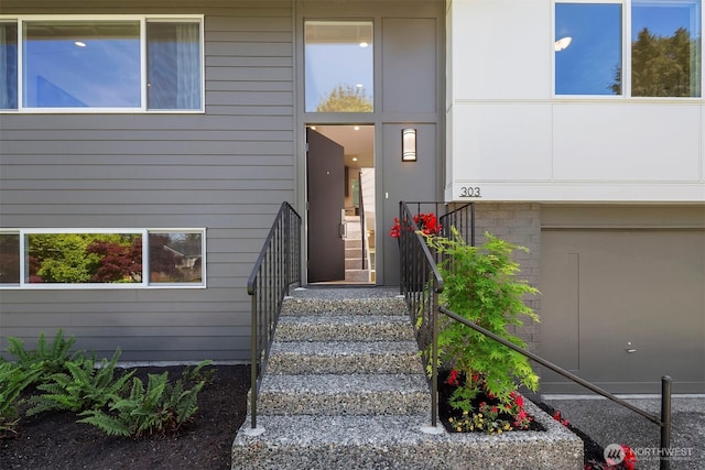 303 NE 133rd St, Seattle, WA 98125 - view of doorway to property