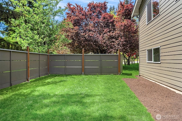 303 NE 133rd St, Seattle, WA 98125 - view of yard