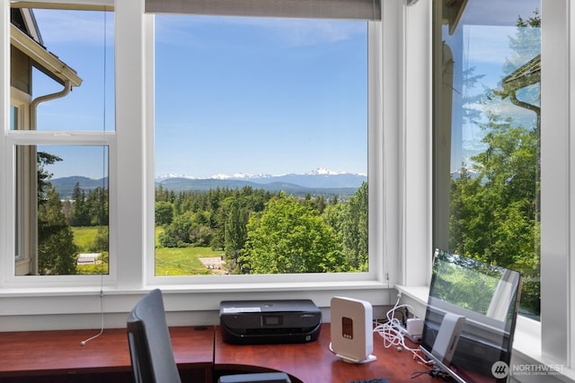 5675 E Hillcrest Dr, Port Orchard, WA 98366 - dining space featuring a mountain view, plenty of natural light, and a desk