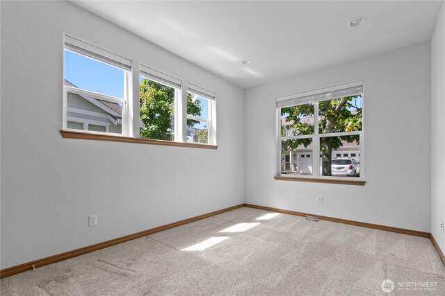 509 Clover Ln, Bellingham, WA 98226 - carpeted empty room featuring baseboards and recessed lighting