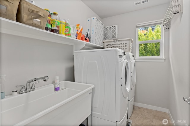 303 Vaughan Blvd NE, North Bend, WA 98045 - laundry room with independent washer and dryer and baseboards