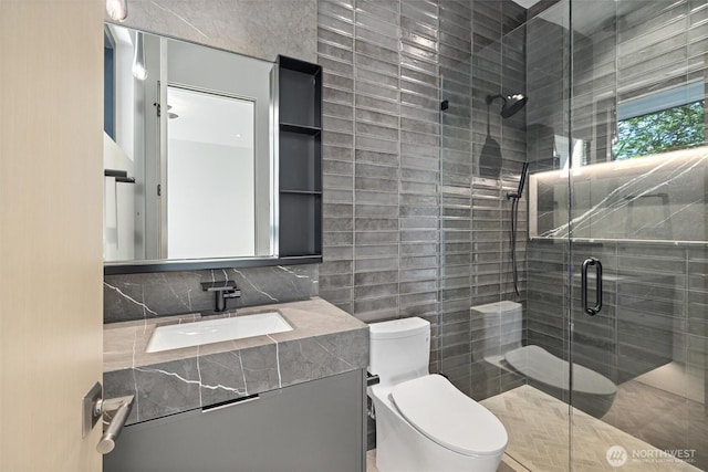 204 Northside Rd, Bellevue, WA 98004 - full bathroom with tile walls, toilet, vanity, a stall shower, and tasteful backsplash