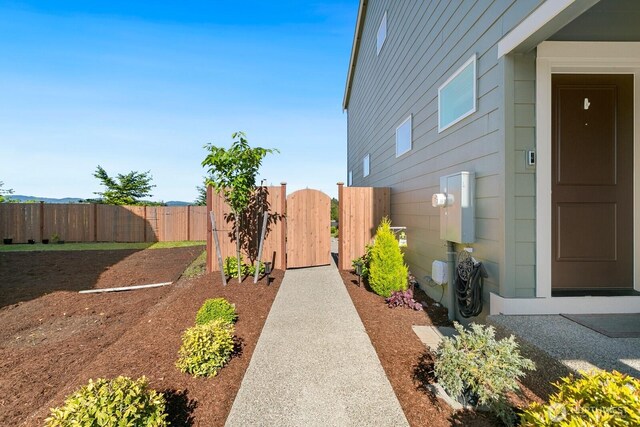 6451 Randolph Dr NE, Bremerton, WA 98311 - view of yard with a gate