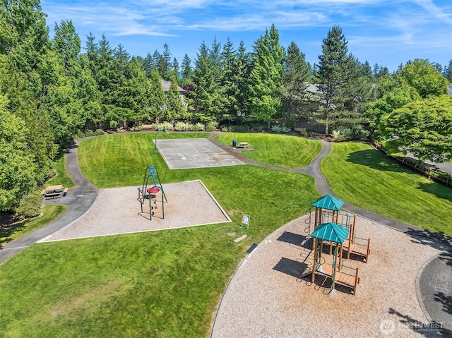 27332 SE 10th Ct, Sammamish, WA 98075 - view of grassy yard with view of scattered trees