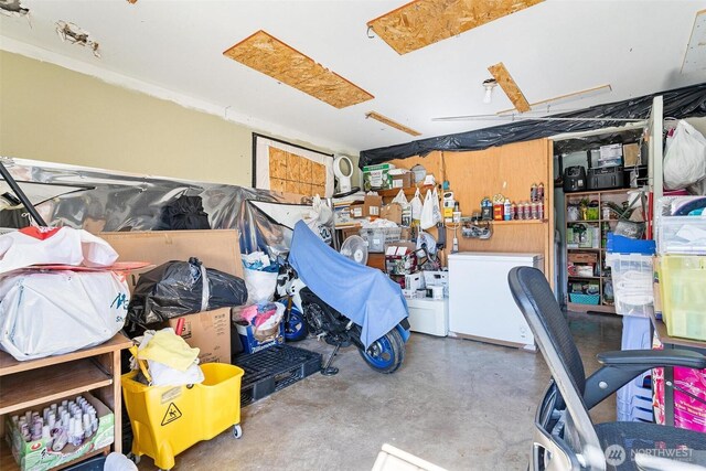 7919 37th Ave S, Seattle, WA 98118 - basement featuring refrigerator