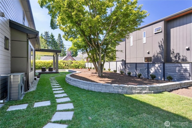 8456 SE 40th St, Mercer Island, WA 98040 - view of yard featuring central AC