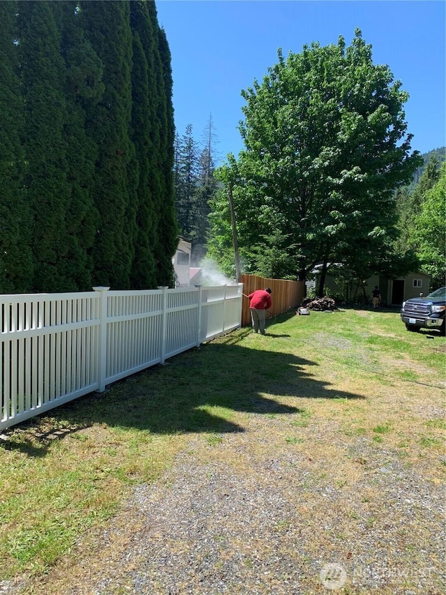 7945 Santa Fe Trl, Maple Falls, WA 98266