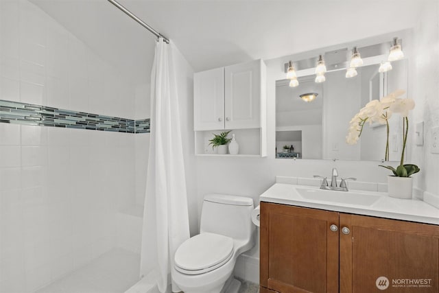 325 NE 178th St, Shoreline, WA 98155 - full bathroom featuring vanity, tiled shower, and toilet