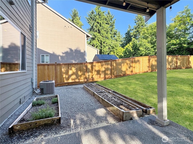 4339 S 160th St, Tukwila, WA 98188 - view of yard with a garden