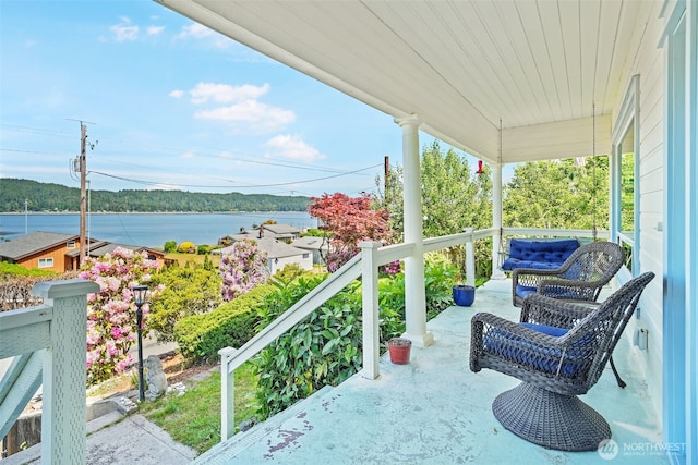 5060 E State Route 106, Union, WA 98592 - balcony featuring a water view