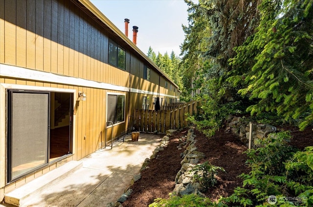 111 NW Columbia Dr Unit B7, Oak Harbor, WA 98277 - rear view of house with a patio area