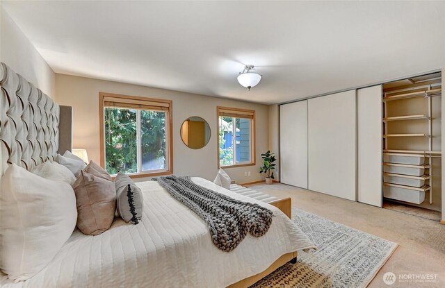 3222 107th Ave SE, Bellevue, WA 98004 - bedroom featuring light colored carpet