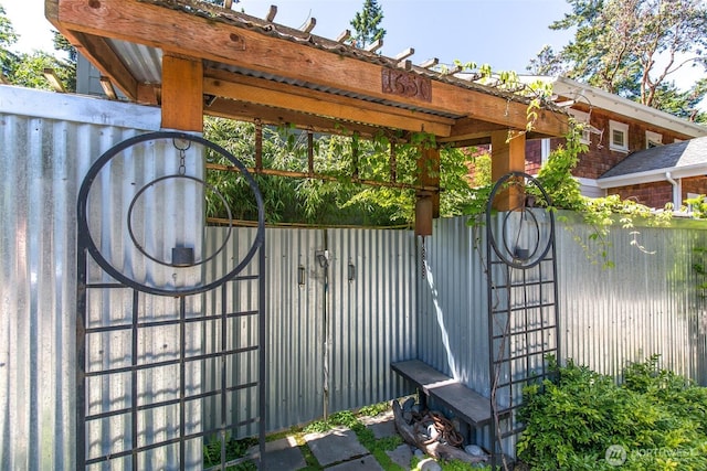 1650 Cherry St, Port Townsend, WA 98368 - view of gate