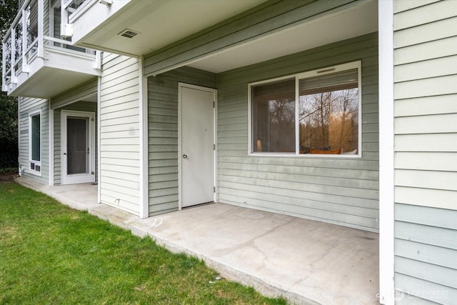 12307 NE 97th St Unit B, Kirkland, WA 98033 - doorway to property featuring a patio and a balcony