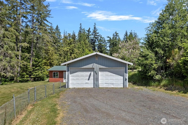 1269 Hideaway Ln, Oak Harbor, WA 98277 - detached garage featuring a forest view