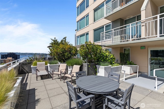 2600 2nd Ave Unit 504, Seattle, WA 98121 - view of patio featuring outdoor dining area