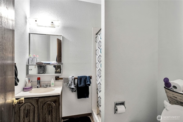 214 Inglewood Dr, Longview, WA 98632 - full bath with toilet, vanity, and a shower with curtain