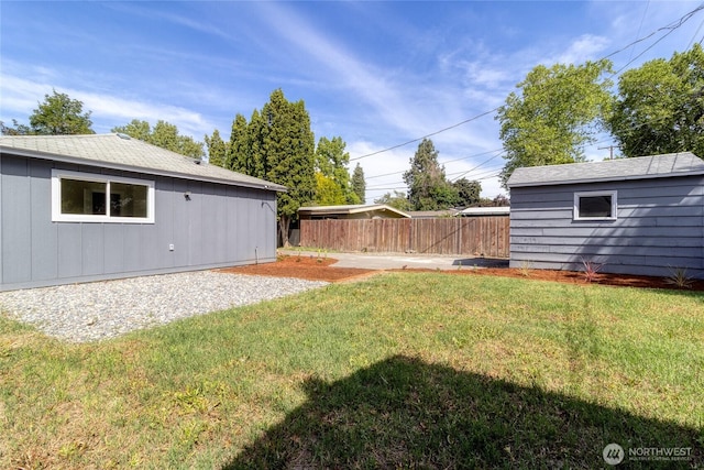 605 Holly St, Walla Walla, WA 99362 - view of yard with an outbuilding and a patio