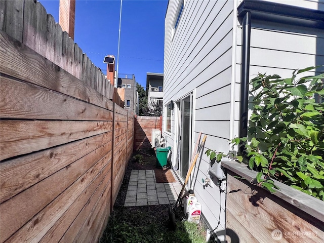1042 S Donovan St Unit 5, Seattle, WA 98108 - view of side of property
