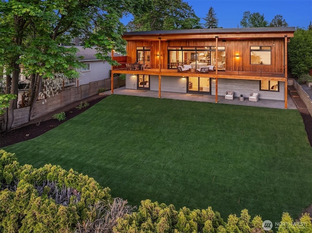 747 14th Ave W, Kirkland, WA 98033 - back of house featuring a patio area, a yard, and french doors
