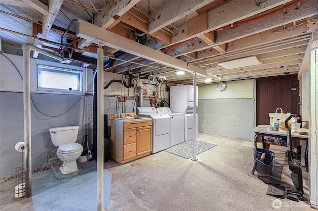 2218 Williams St, Bellingham, WA 98225 - basement featuring washer and clothes dryer