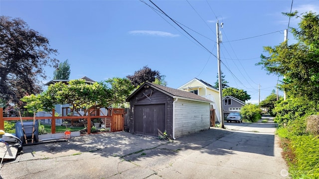 2218 Williams St, Bellingham, WA 98225 - view of detached garage