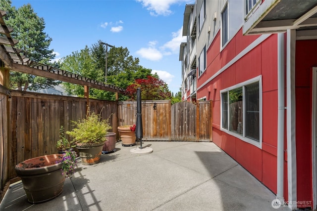 19500 Ballinger Way NE Unit 109, Shoreline, WA 98155 - view of patio