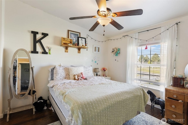 1183 E.9 Rd NE, Moses Lake, WA 98837 - bedroom featuring wood finished floors and a ceiling fan