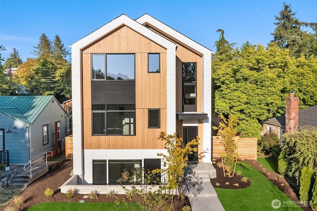 5822 56th Ave NE, Seattle, WA 98105 - contemporary house featuring a front lawn
