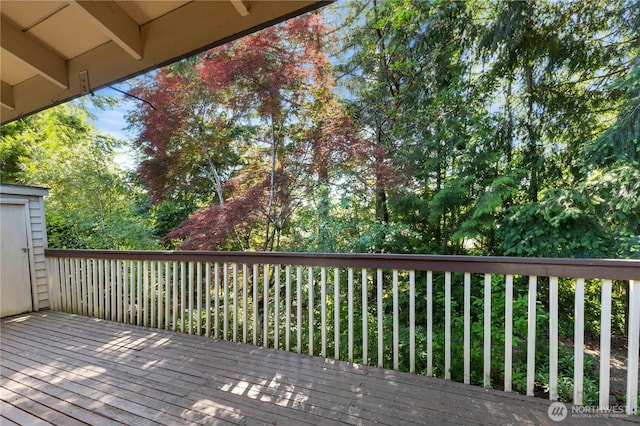24727 12th Ave S, Des Moines, WA 98198 - view of deck