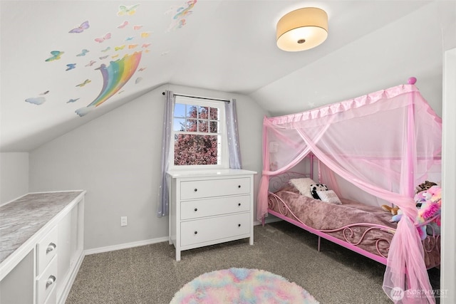 121 SW Alfred Ave, Chehalis, WA 98532 - carpeted bedroom featuring vaulted ceiling and baseboards