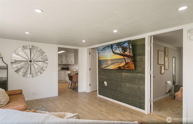 632 Dayton St, Omak, WA 98841 - living room featuring recessed lighting, baseboards, and light wood finished floors