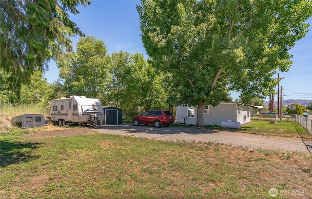 632 Dayton St, Omak, WA 98841 - view of yard with driveway